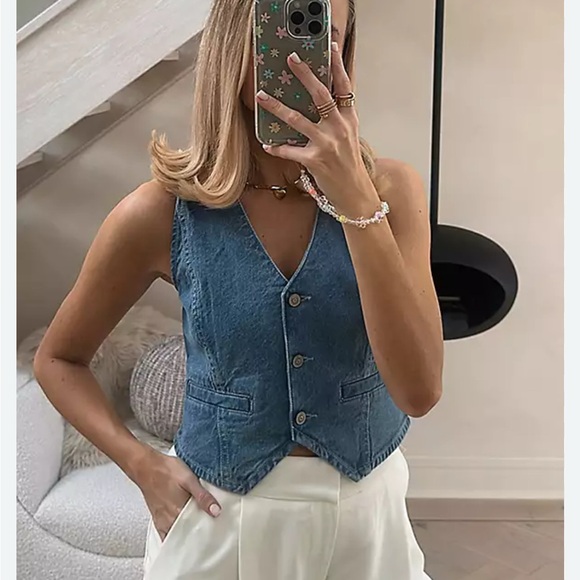 NWT Love Tree Blue Denim Vest for Women Medium - Picture 1 of 4